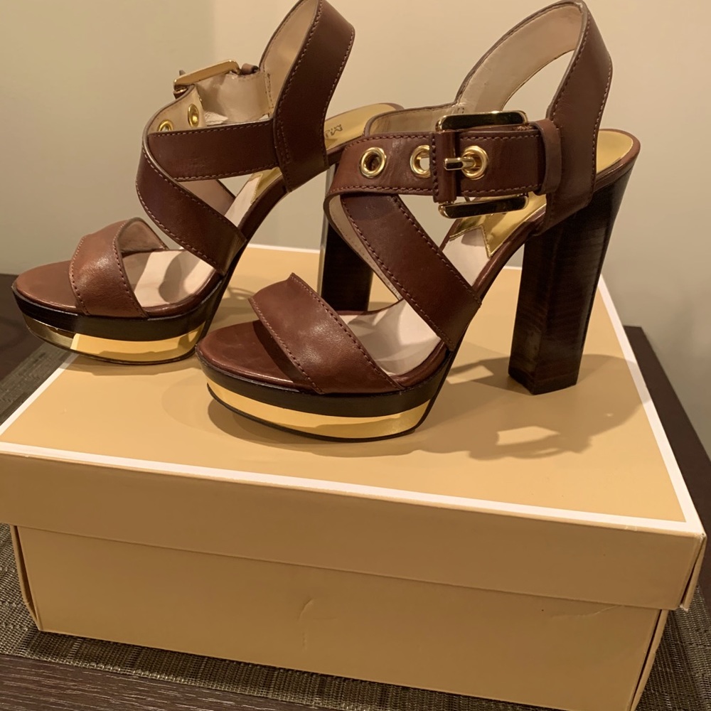 Michael Kors Brown & Gold Platform Sandals Sz 5.5